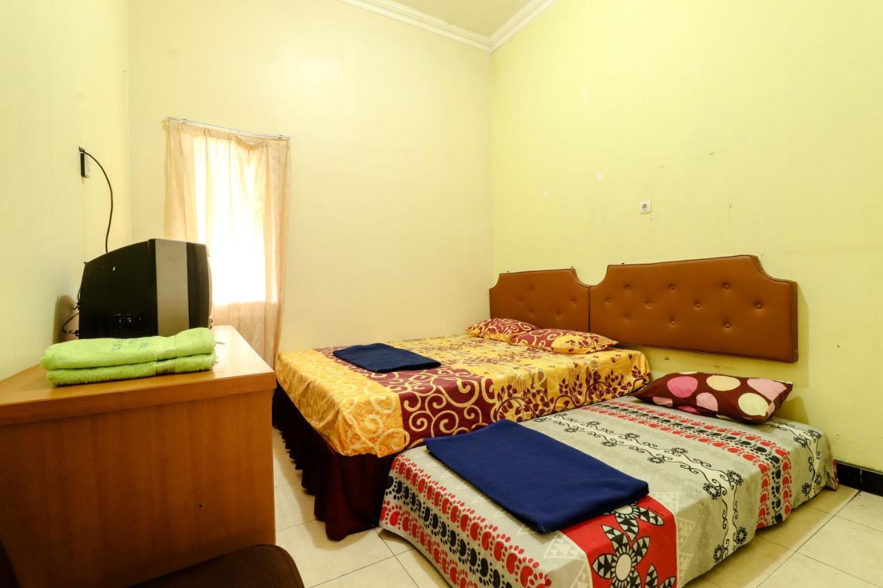 The Joglo Family Hotel Магеланг Экстерьер фото