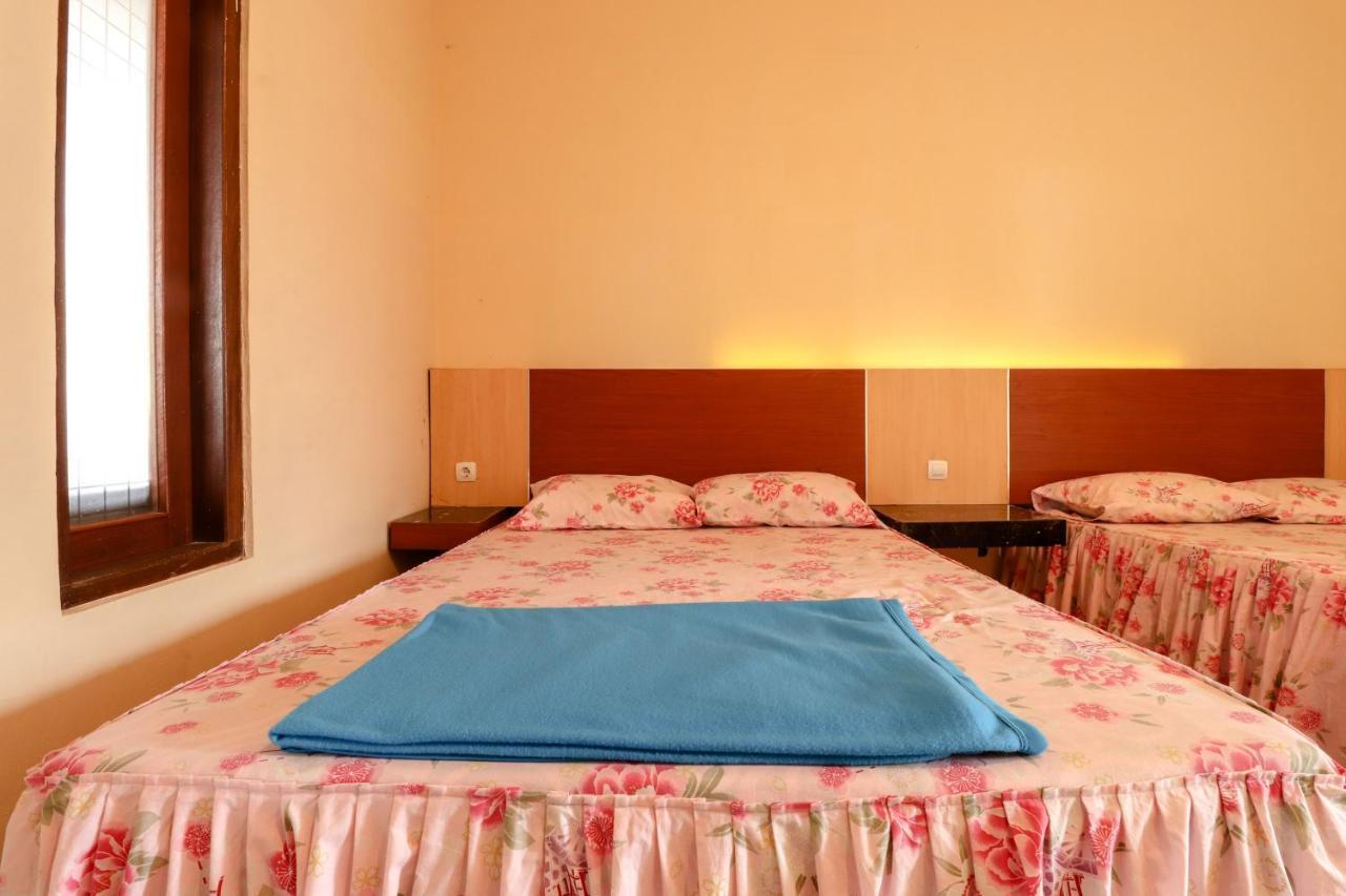 The Joglo Family Hotel Магеланг Экстерьер фото