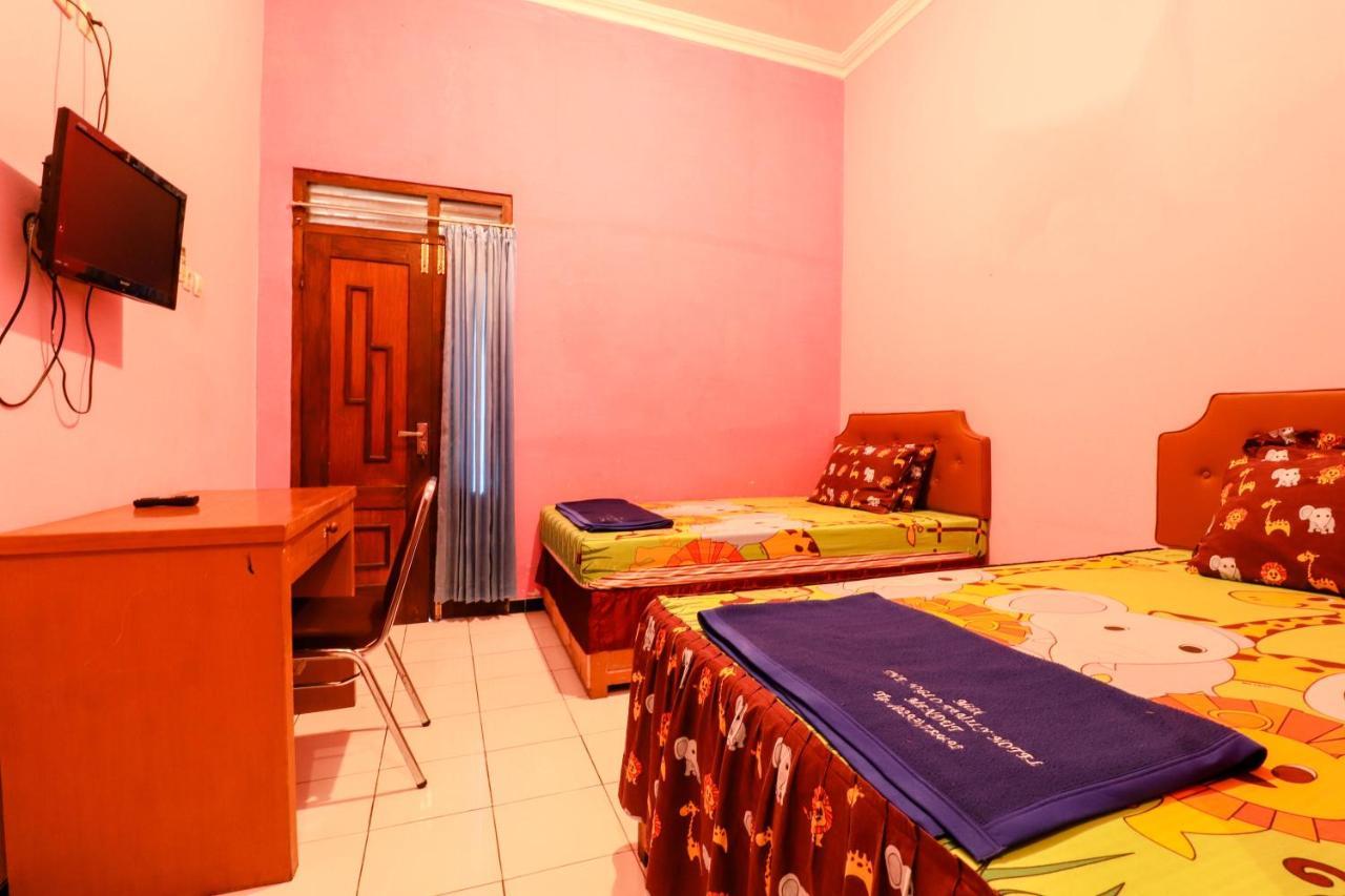 The Joglo Family Hotel Магеланг Экстерьер фото